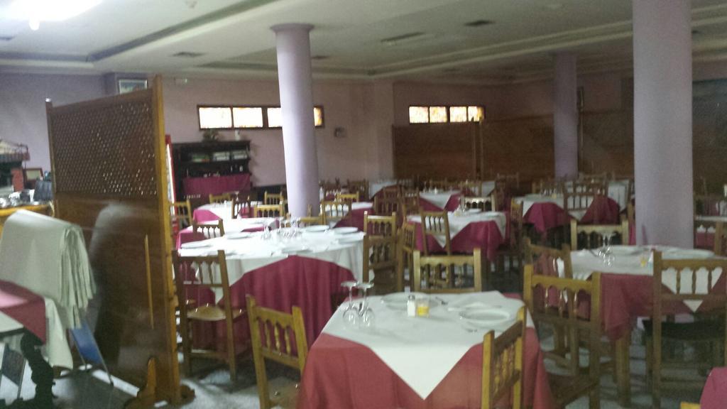 Hostal Botafumeiro Mota del Marqués Екстериор снимка