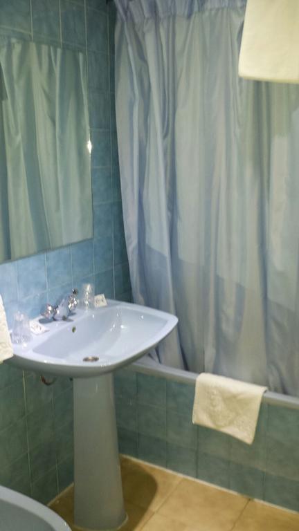 Hostal Botafumeiro Mota del Marqués Екстериор снимка