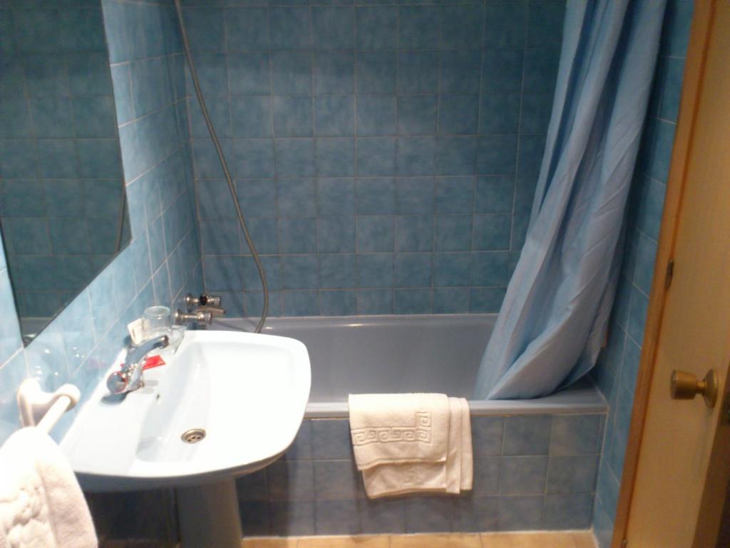 Hostal Botafumeiro Mota del Marqués Екстериор снимка