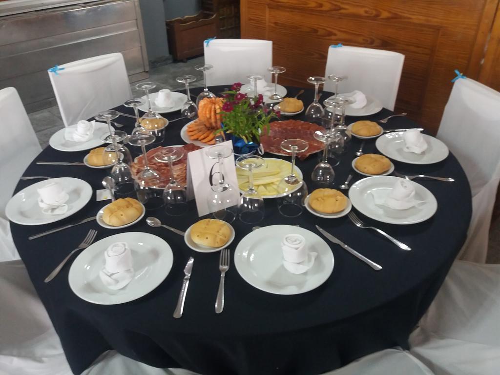 Hostal Botafumeiro Mota del Marqués Екстериор снимка