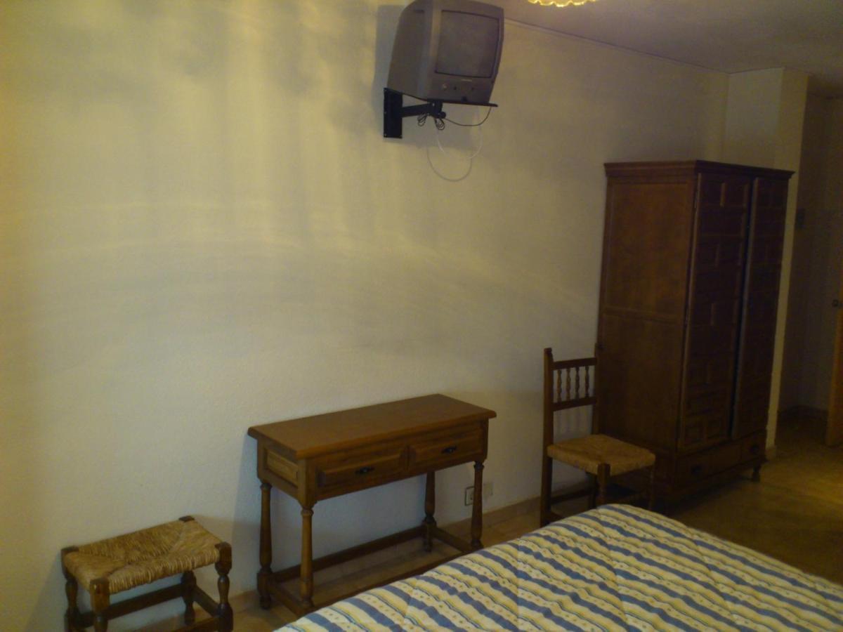 Hostal Botafumeiro Mota del Marqués Екстериор снимка